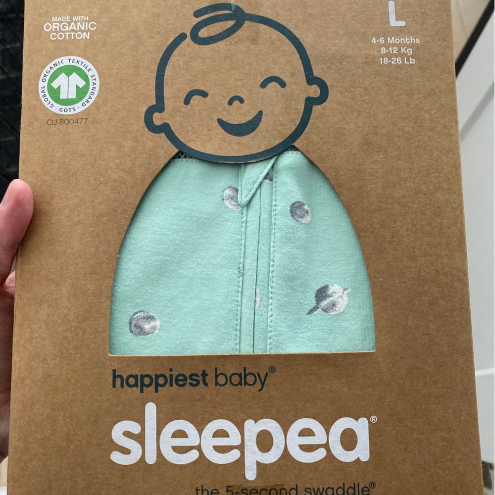 New in box Happiest Baby Sleepea Swaddle size L